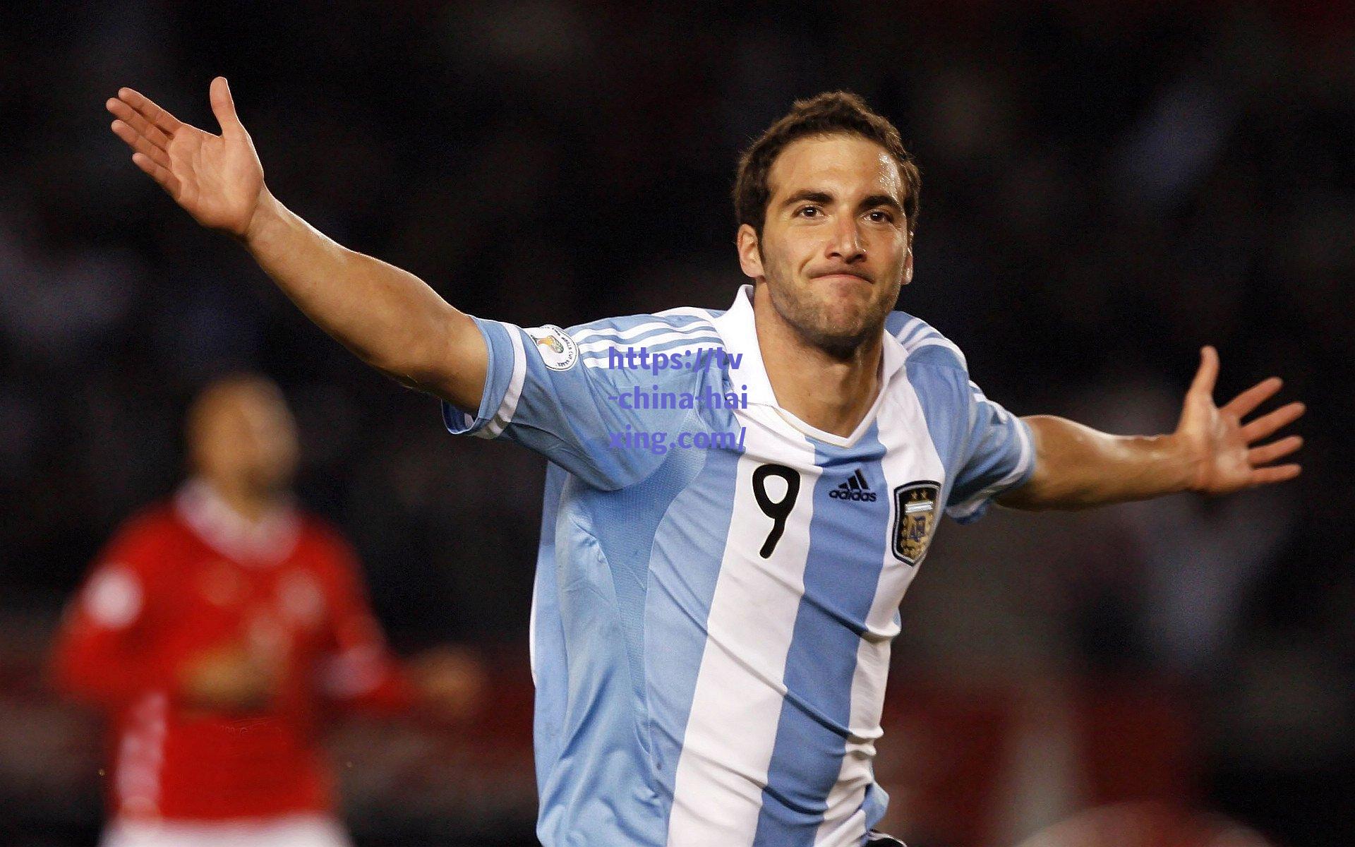 海星体育app下载：米罗赛后幽默调侃队记，赢球心情佳，笑称我有个朋友很像你，他丑爆了