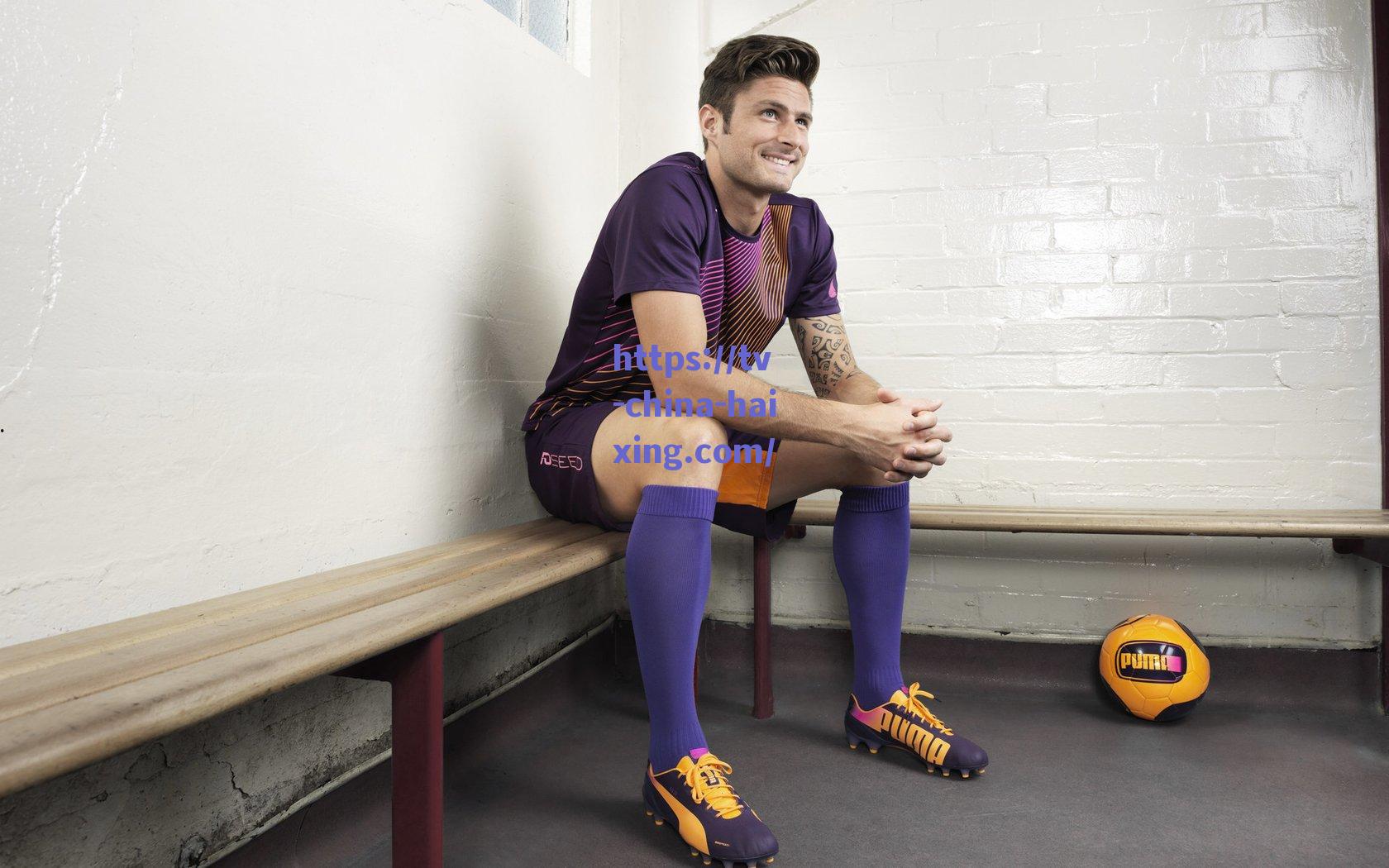 前英格兰球员、红军死忠阿金芬瓦悼念若塔，真让人难过，请安息吧